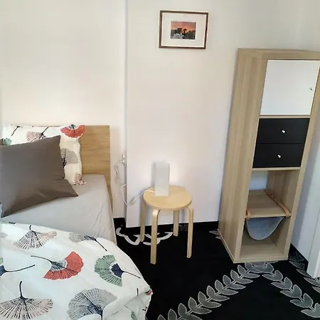 Sunny, Modern And Comfy Flat In The Center Of